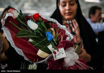 First Batch of Iranian Hajj Pilgrims Return Home