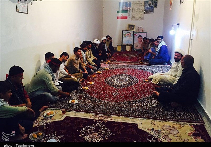 دیدار دانشجویان جهادگر با خانواده شهید عزیزالله بهمنی در صیدون 