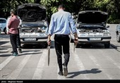 اصفهان| شناسایی و دستگیری سارق شیک پوشی که به بهانه اتمام سوخت سرقت می‌کرد