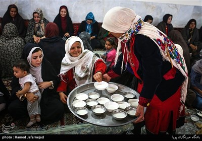 پذیرایی از میهمانان عروسی در روستای راستقان از توابع شهرستان راز و غلامان خراسان شمالی