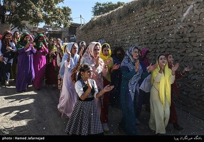 مراسم سنتی عروس کشان در روستای پرسه سو سفلی از توابع شهرستان غلامان خراسان شمالی