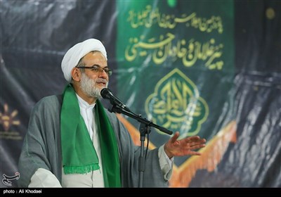 هم‌نوایی پیرغلامان سراسر ایران و جهان در گلستان شهدای اصفهان