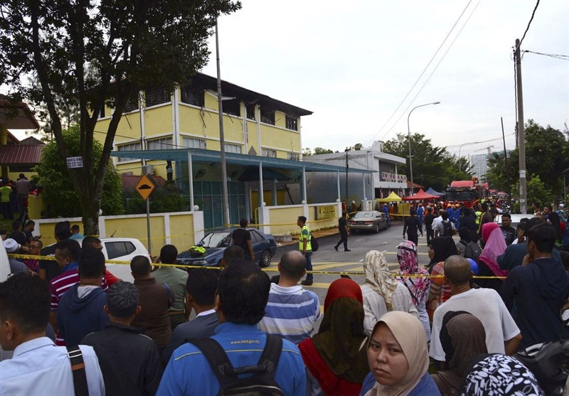 Fire at School in Malaysia kills 24, Mostly Teens