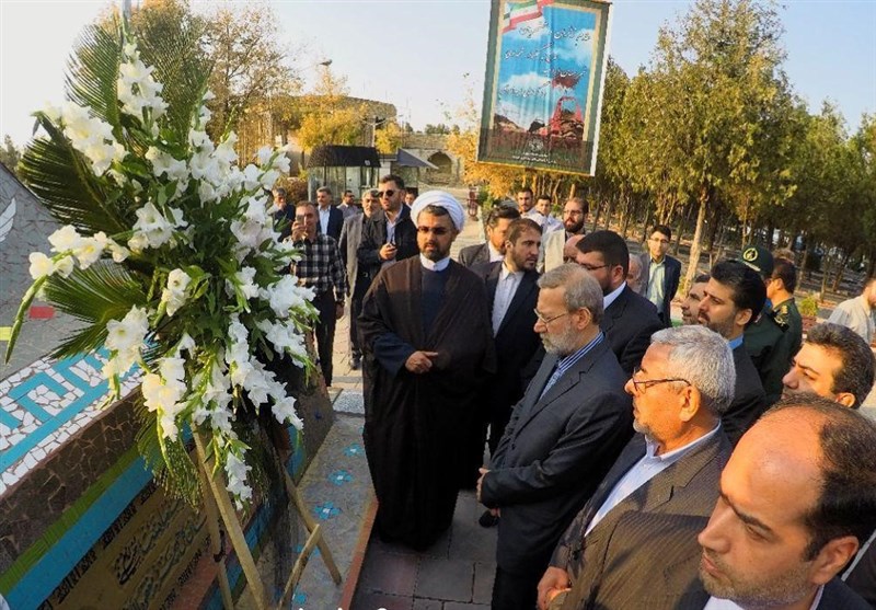 رئیس مجلس به 12 هزار شهید آذربایجان غربی ادای احترام کرد