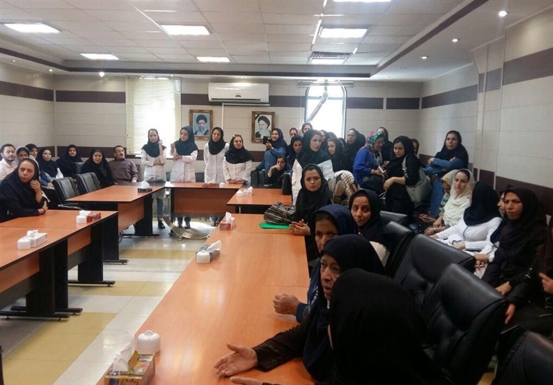 تجمع اعتراضی پرسنل و بیماران بیمارستان امام‌خمینی(ره) کرج