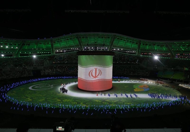 برگزاری مراسم افتتاحیه در حد المپیک!/ کاروان شهید حججی با پرچمداری خادم‌الشریعه رژه رفت + حواشی و تصاویر
