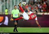 دیدار تیمهای فوتبال پرسپولیس و پیکان