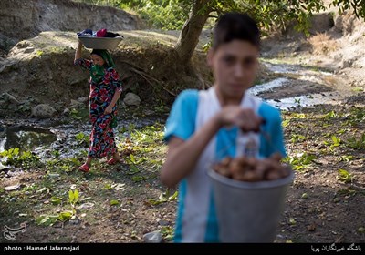 اهالی روستای مرزنشین «تکله قوز» یکی از روستاهای توابع شهرستان راز و جرگلان در استان خراسان شمالی 