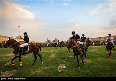 مسابقه چوگان در میدان نقش جهان