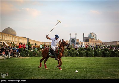 مسابقه چوگان در میدان نقش جهان