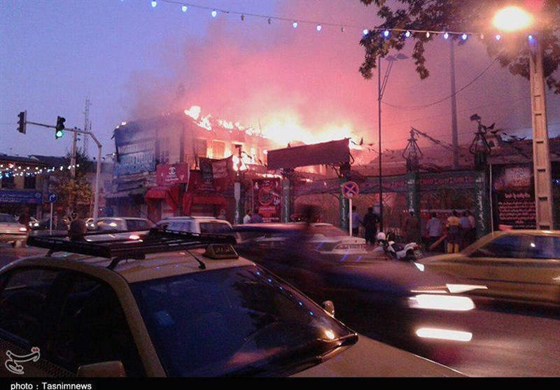 آتش‌سوزی در تکایای میدان عباسعلی گرگان مهار شد+تصاویر و فیلم