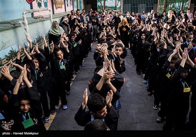 جشن شکوفه‌ها در دبستان پسرانه ستارخان