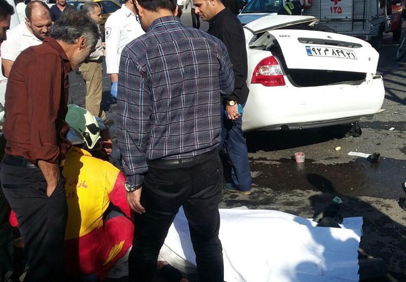 مرگ راننده تیبا بر اثر تصادف با کرکره مغازه در خیابان خزانه بخارایی