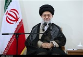 فتوای امام خامنه ای درباره کسانی که توانایی پرداخت خمس را ندارند