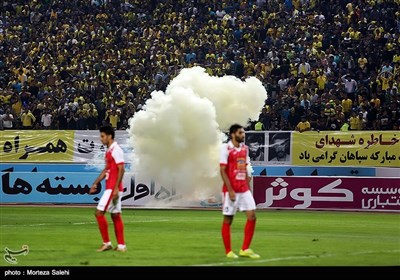 دیدار تیم‌های فوتبال سپاهان و پرسپولیس - اصفهان