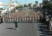 رژه نیروهای مسلح در استان لرستان برگزار شد