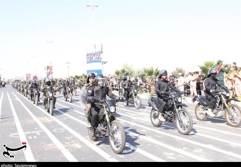 رژه نیروهای مسلح در یزد