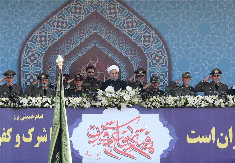 روحانی : سنواصل تعزیز قدراتنا العسکریة للدفاع عن البلاد
