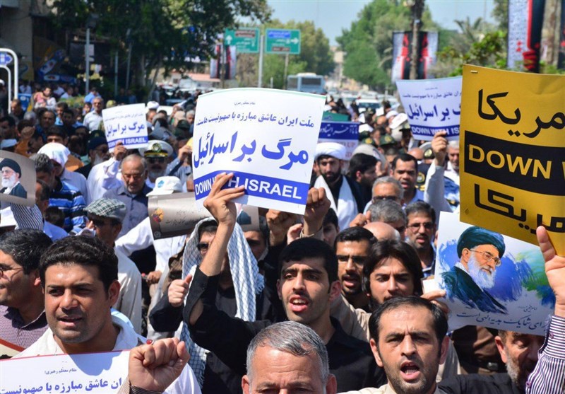 نمازگزاران سیستان و بلوچستان در اعتراض به یاوه‌گویی‌های ترامپ راهپیمایی کردند+ تصاویر
