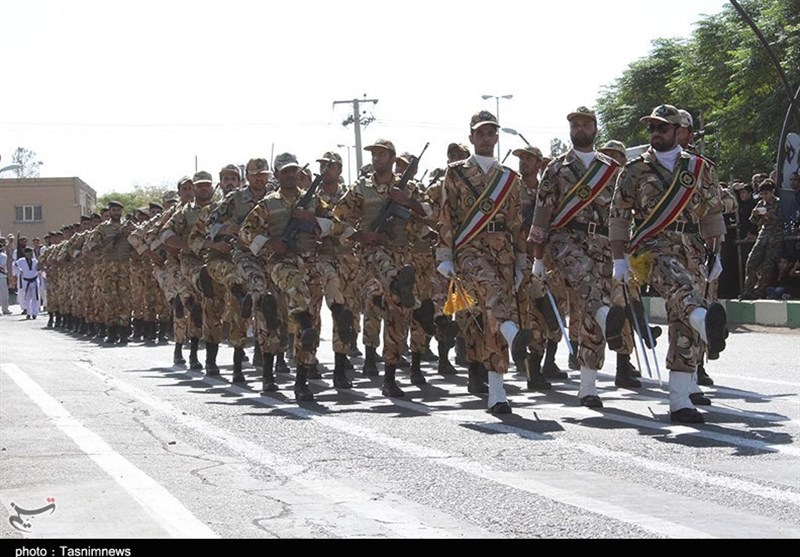 رژه نیروهای مسلح در کاشان برگزار شد + تصاویر