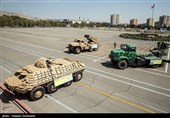 ایران میں جدید ہتھیاروں اور فوجی ساز و سامان کی رونمائی