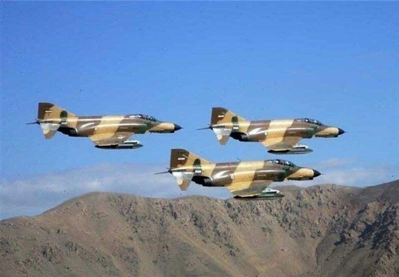 طائرات الجیش الایرانی تحلق فوق الحدود الغربیة للبلاد