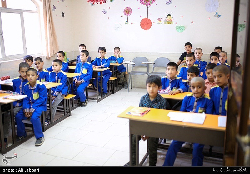 بنرهای عجیب آموزش و پرورش در مشهد مقدس+عکس