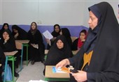 مهاجران افغانستانی در کلاس‌های نهضت سوادآموزی استان بوشهر شرکت می‌کنند
