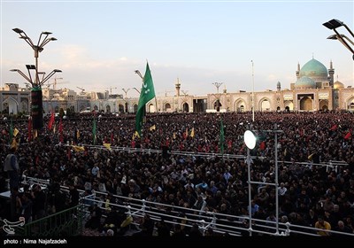 حرم امام رضا علیہ السلام میں شہید محسن حججی کے پیکر کی الوداعی تقریب