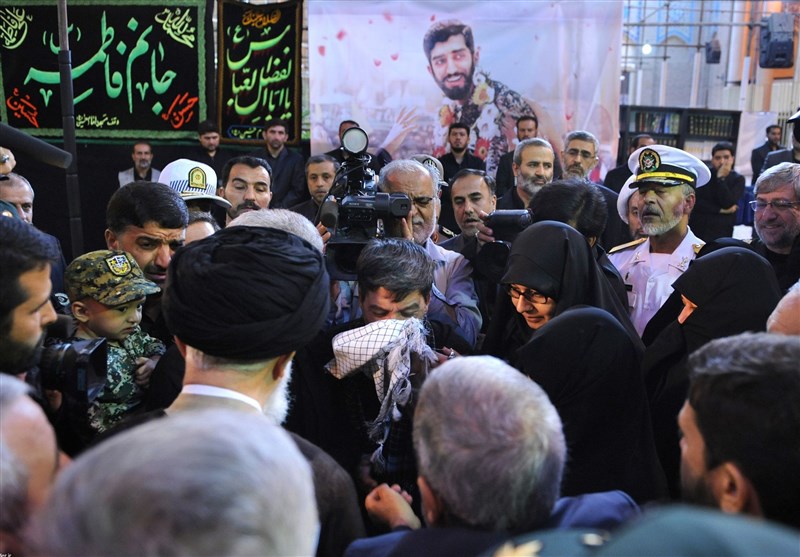 هدیه امام خامنه‌ای به همسر شهید حججی + تصاویر