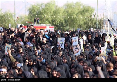 Mass Funeral Held for Iconic Martyr Hojaji in Central Iran