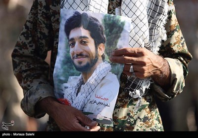 Mass Funeral Held for Iconic Martyr Hojaji in Central Iran