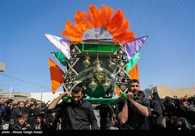 کاروان نمادین ورود به کربلا در خمینی شهر