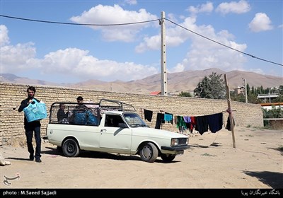 توزیع بسته های غذایی در مناطق محروم تهران