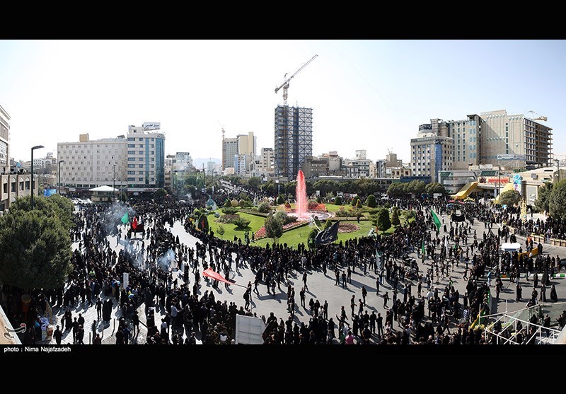 بالصور.. مراسم العاشر من محرم فی مشهد المقدسة