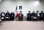 امام خامنه‌ای: تعطیل یا محدودیت ظرفیت‌های ارتباطی ایران در حج ترفند سعودی است