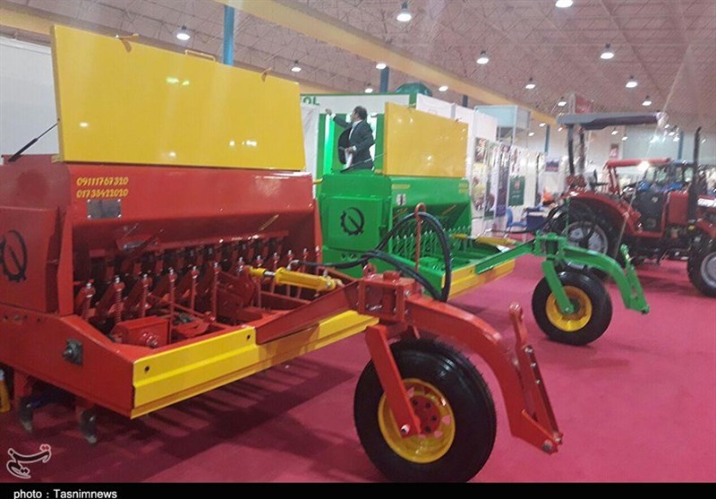 نمایشگاه صنایع و ماشین‌آلات کشاورزی در خرم‌آباد افتتاح شد