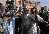 احتساب عدالت نے وزیر خزانہ پاکستان کو مفرور قرار دیدیا