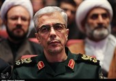 Chief of Staff of Iranian Armed Forces Congratulates Leader on Fall of Daesh