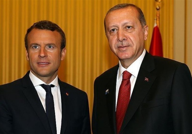 تأکید اردوغان و ماکرون بر اهمیت تمامیت ارضی عراق و سوریه