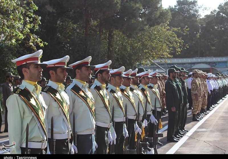 صبحگاه مشترک نیروهای مسلح در کاشان برگزار شد + تصاویر