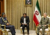 Iranian Defense Minister, Oman’s Air Force Chief Discuss Closer Ties