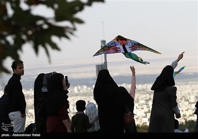 مسابقه پرواز بادبادک‌ها در همدان