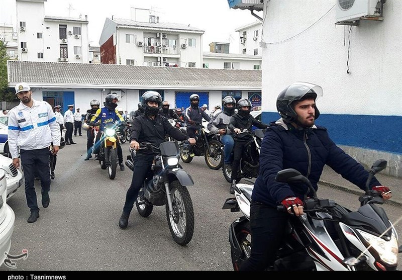 برگزاری رژه موتورسیکلت‌سواران قانونمند در رشت + تصاویر