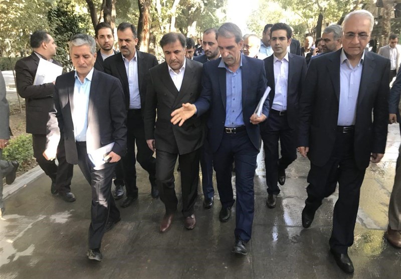 آغاز ساخت 72 واحد مسکونی در همت‌آباد و بازدید از پیاده‌راه چهارباغ