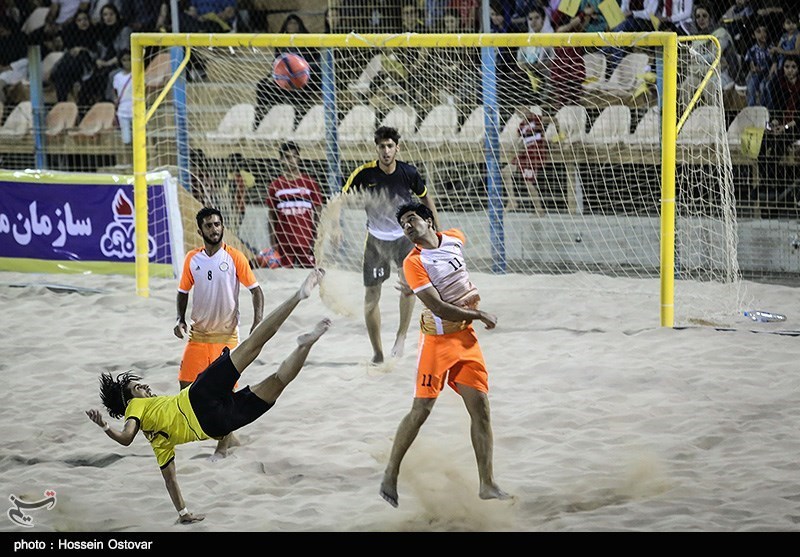 بوشهر| مسئولان از تیم فوتبال ساحلی شهید جهان‌نژادیان آبادان حمایت کنند