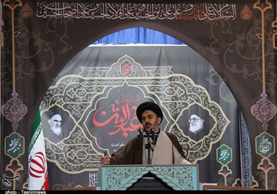 امام جمعه ارومیه: شهادت سربازان و سرداران درخت انقلاب را تنومندتر می‌کند