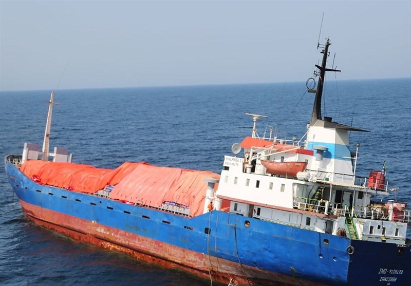 13 دریانورد خارجی توسط نیروهای امدادی بنادر هرمزگان نجات یافتند