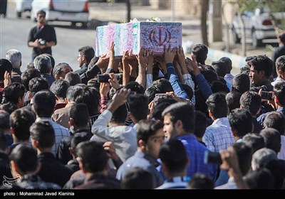 تشییع و تدفین دو شهید گمنام در دانشگاه فرهنگیان خواجه نصیرالدین طوسی کرمان