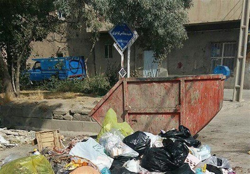 زباله‌های سطح شهر سنندج به‌صورت سنتی جمع‌آوری می‌شود